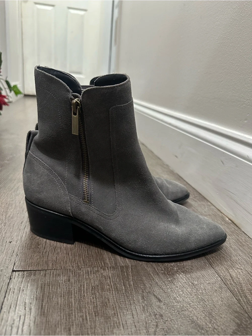 Cole Haan Grand 360 Gray Faux Suede Ankle Boots Size 8B Side Zip Booties